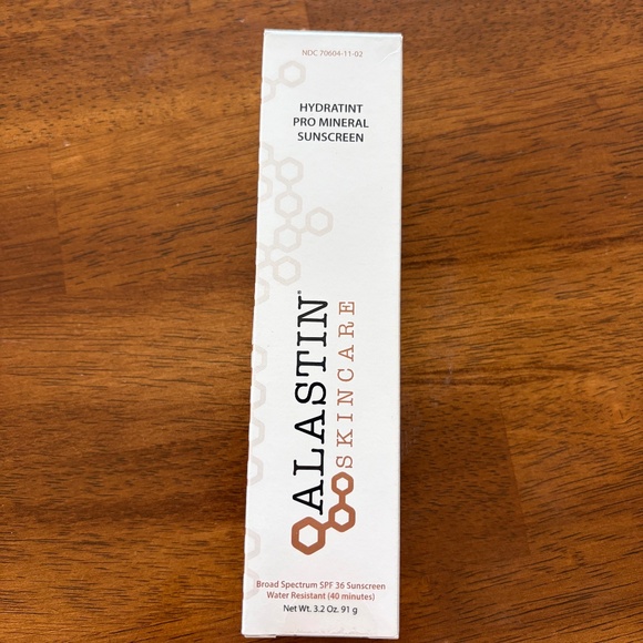 Alastin Hydratint Pro Mineral Sunscreen SPF 36 Unopened
